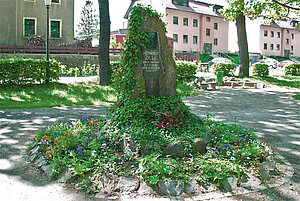 Gedenkstein im Zille-Hain